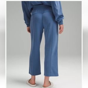 Size 0 BNWT cropped sweats